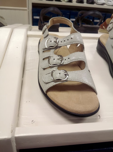 Shoe Store «SAS Shoes», reviews and photos, 6 S Rosemead Blvd, Pasadena, CA 91107, USA