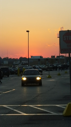 Grocery Store «Save-A-Lot», reviews and photos, 4404 Stadium Dr, Kalamazoo, MI 49008, USA