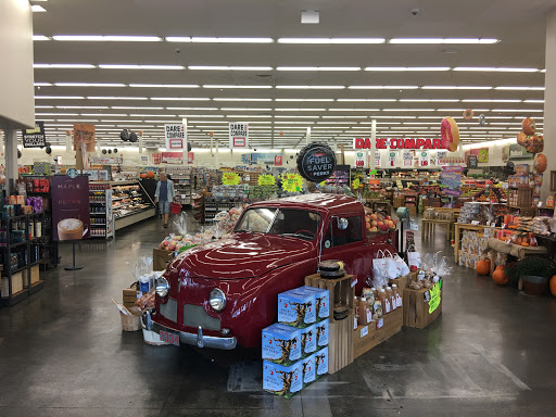 Supermarket «Hy-Vee», reviews and photos, 901 S 4th St, Clinton, IA 52732, USA