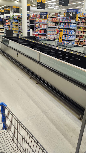 Department Store «Walmart Supercenter», reviews and photos, 4115 E Lincoln Way, Sterling, IL 61081, USA