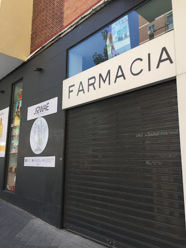 Farmacia La Bañeza.    3