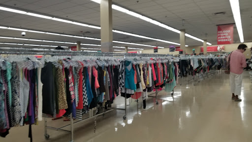 Thrift Store «Savers», reviews and photos, 26 Golf Center, Hoffman Estates, IL 60195, USA