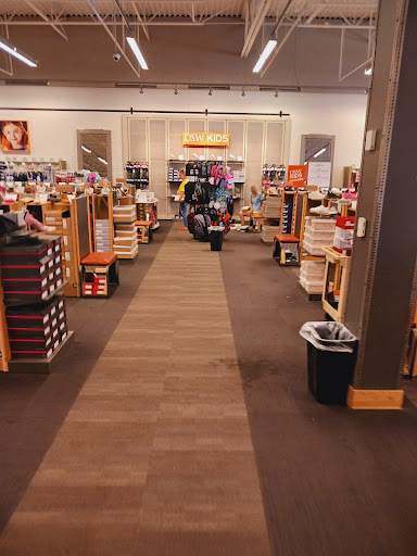 Shoe Store «DSW Designer Shoe Warehouse», reviews and photos, 6971 Grand Ave, Gurnee, IL 60031, USA