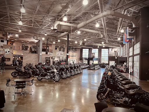 Motorcycle Dealer «Six Bends Harley-Davidson», reviews and photos, 9501 Thunder Rd, Fort Myers, FL 33913, USA