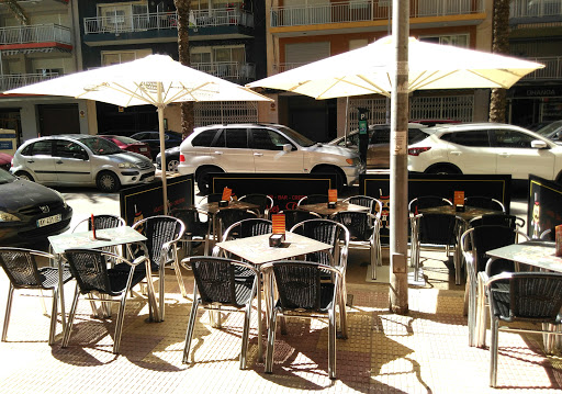 Asador Míster Patatón ( Asador - Bar - Crepería ) " Papas Asadas " Patatas De Ferias " Papas Con Su Guarnición " Patatas Rellenas Al Horno "