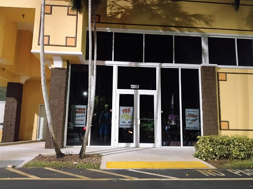 Bicycle Store «Bike America», reviews and photos, 2050 N University Dr, Sunrise, FL 33322, USA