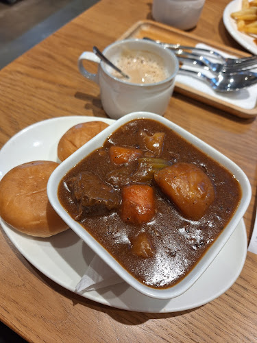 Tuck In - Restaurant