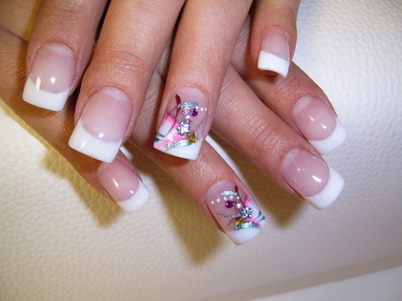 TC NAILS & SPA 07748