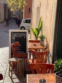 Atmosphère du Restaurant Le Goustado Tropezien à Saint-Tropez - n°3