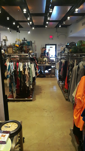 Thrift Store «Goodwill Central Texas Boutique - Westbank», reviews and photos, 2814 Bee Cave Rd, Austin, TX 78746, USA