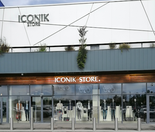 Magasin de vêtements ICONIK Store Beynost