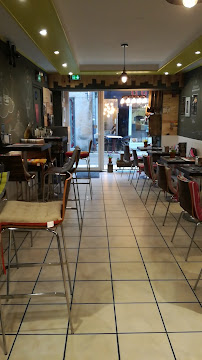 Atmosphère du Restaurant LE KARAKTERE BURGERS ( Boeuf halal / Polet / végétarien / Végane ) à Gap - n°5