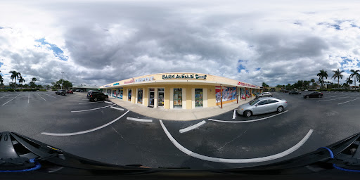 Pet Store «Bark Avenue Healthy Pets», reviews and photos, 426 21st St, Vero Beach, FL 32960, USA
