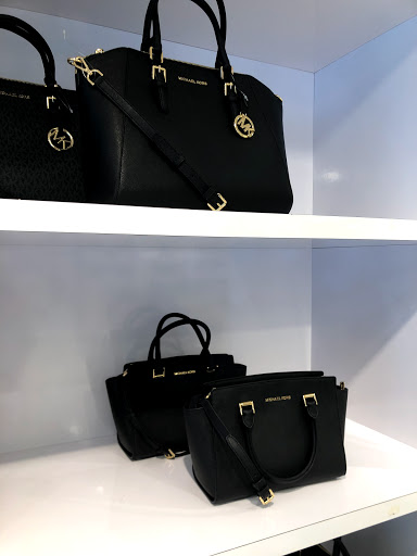 Fashion Accessories Store «Michael Kors», reviews and photos, 20-A Killingworth Turnpike #430, Clinton, CT 06413, USA