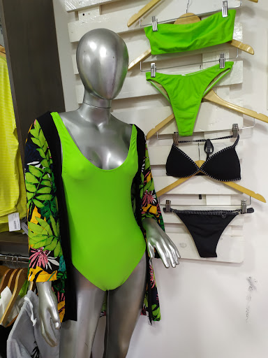 Tiya Ropa & Bikinis