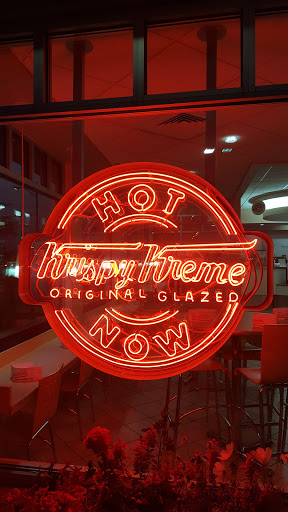 Bakery «Krispy Kreme Doughnuts», reviews and photos, 208 W 14 Mile Rd, Troy, MI 48083, USA