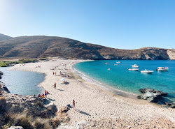 Achla beach'in fotoğrafı imkanlar alanı