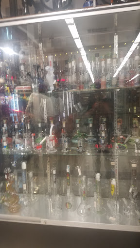 Tobacco Shop «Amsterdam Smoke and Vape Store», reviews and photos, 315 Pine Ave, Long Beach, CA 90802, USA