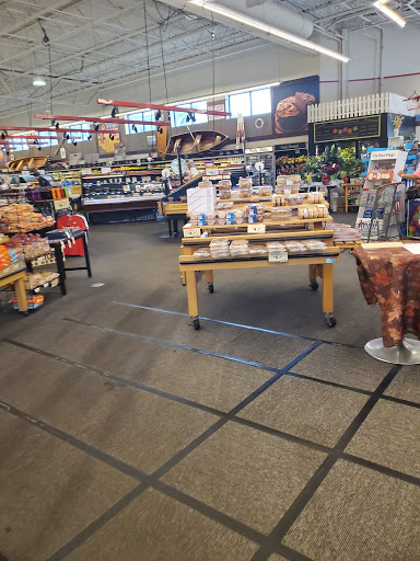 Grocery Store «Jubilee Foods», reviews and photos, 2131 Commerce Blvd, Mound, MN 55364, USA