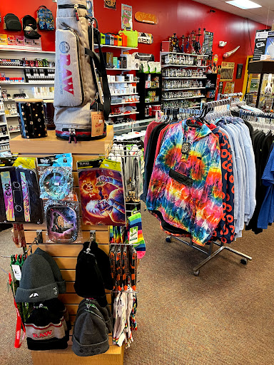 Vaporizer Store «Gandalfs Smoke & Vape Shop», reviews and photos, 635 OR-99W, McMinnville, OR 97128, USA