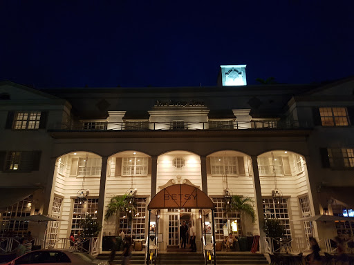 Liquor Store «Liquored Up in Miami Beach», reviews and photos, 1435 Collins Ave, Miami Beach, FL 33139, USA