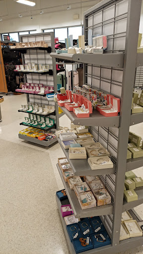 Department Store «T.J. Maxx», reviews and photos, 160 Everett Ave, Chelsea, MA 02150, USA