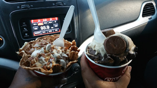 Ice Cream Shop «Cold Stone Creamery», reviews and photos, 7702B-B Richmond Hwy, Alexandria, VA 22306, USA