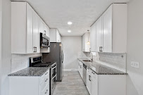 Dwelling Network: Realtor - Property Manager