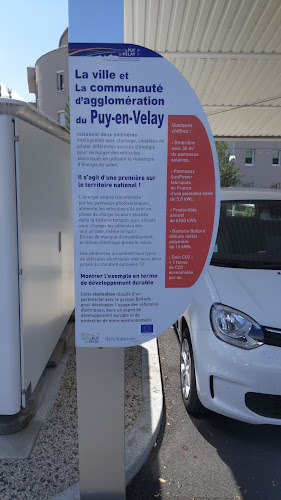 Borne de recharge de véhicules électriques Station de recharge pour véhicules électriques Le Puy-en-Velay