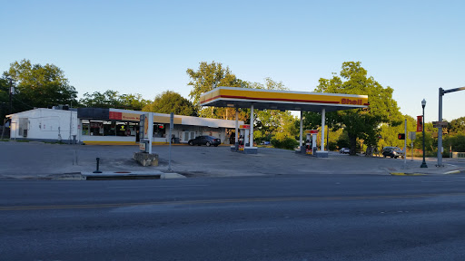 Supermarket «Riverside Supermarket», reviews and photos, 491 S Main St, Boerne, TX 78006, USA