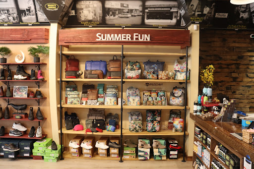 Shoe Store «SHOES-n-FEET», reviews and photos, 2398 Lombard St, San Francisco, CA 94123, USA