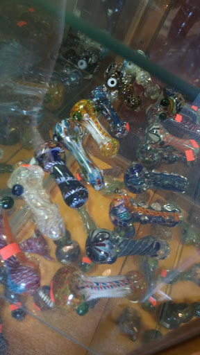 Tobacco Shop «One Love Tobacco & Gifts», reviews and photos, 7116 Gulf Blvd, St Pete Beach, FL 33706, USA