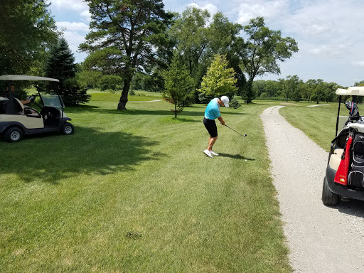 Golf Course «Renwood Golf Course - Round Lake Area Park District», reviews and photos, 701 E Shorewood Rd, Round Lake Beach, IL 60073, USA