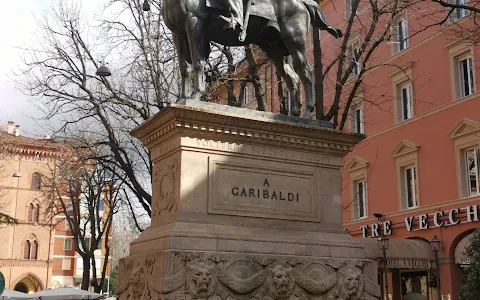 Giuseppe Garibaldi Monument image