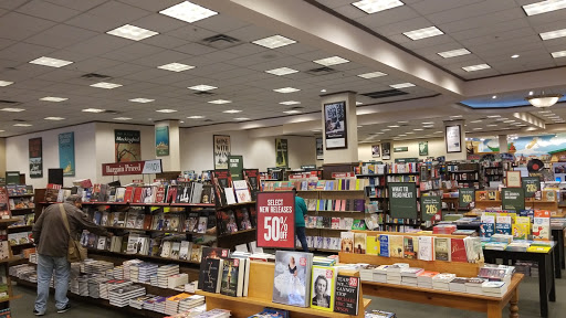 Book Store «Barnes & Noble Booksellers Ingram Festival», reviews and photos, 6065 NW Loop 410 #185, San Antonio, TX 78238, USA