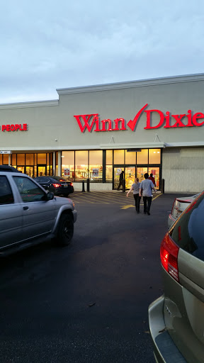 Grocery Store «Winn-Dixie», reviews and photos, 701 E Main St, Prattville, AL 36067, USA