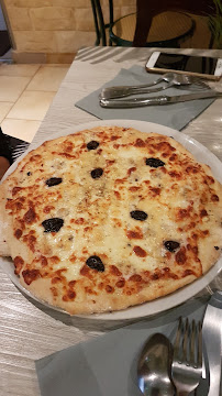 Pizza du Restaurant Les Bartavelles à Nîmes - n°7