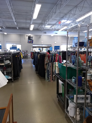 Thrift Store «Goodwill Store & Donation Center», reviews and photos, 543 North Ave, Glendale Heights, IL 60139, USA