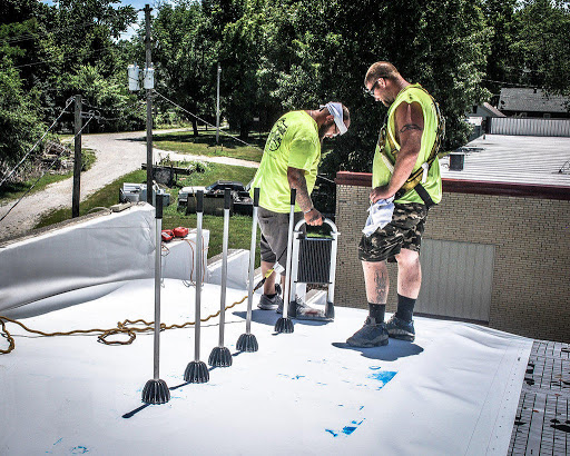 Roofing Contractor «Guarantee Roofing», reviews and photos, 1240 Hulman St, Terre Haute, IN 47802, USA