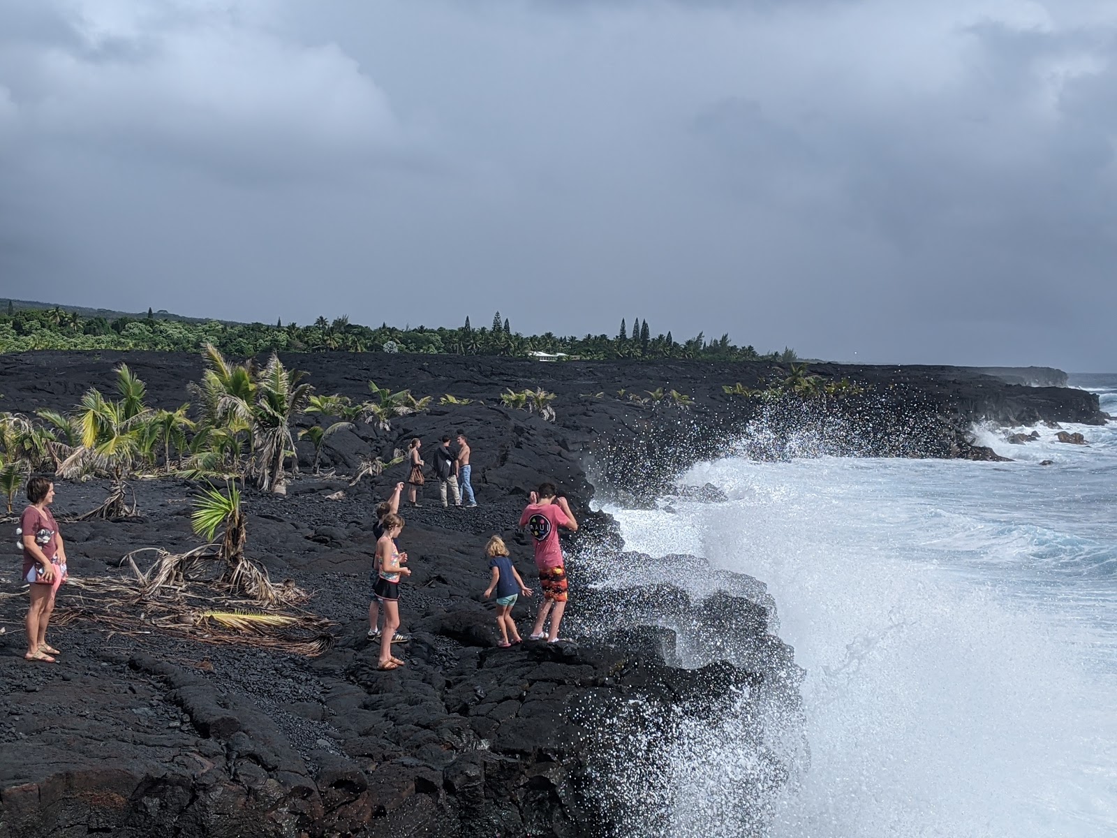 Photo of Kaimu Black Sand - popular place among relax connoisseurs