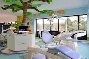 Clínica Dental Infantil Moonz image