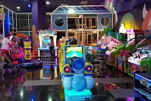 Fun City เซ็นทรัลพลาซาปิ่นเกล้า ชั้น6 image