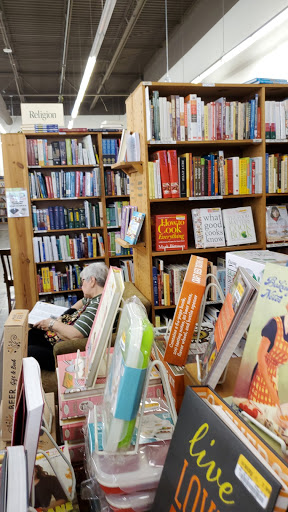 Book Store «Half Price Books Outlet», reviews and photos, 1785 Campbell Ln, Bowling Green, KY 42104, USA