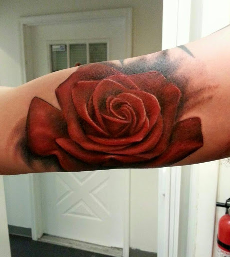 Tattoo Shop «Destiny Tattoo Studio», reviews and photos, 1822 NJ-35, South Amboy, NJ 08879, USA