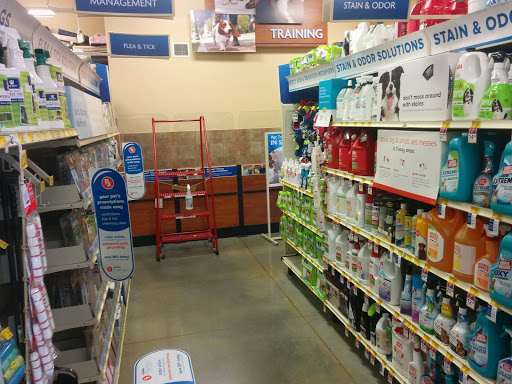 Pet Supply Store «PetSmart», reviews and photos, 601 Centerview Blvd, Kissimmee, FL 34741, USA