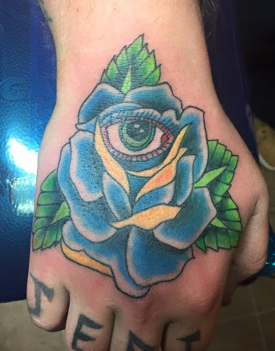 Explore small hummingbird tattoo ideas, creative tattoo ideas in Albuquerque, available at Tattoosbyfrankieg