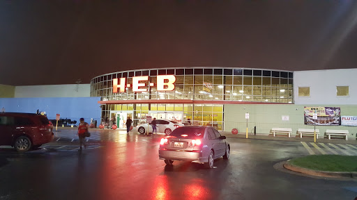 Grocery Store «H-E-B Grocery», reviews and photos, 1211 E Frontage Rd, Alamo, TX 78516, USA