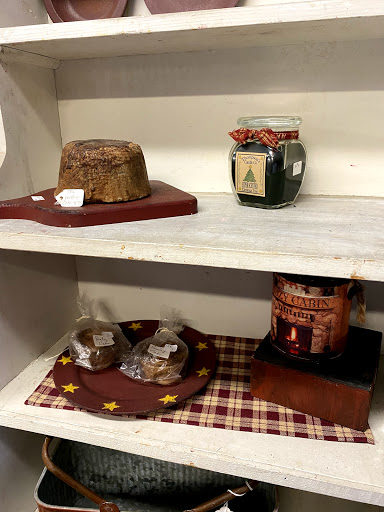 Home Goods Store «Olde Factory», reviews and photos, 139 S Hanover St, Hummelstown, PA 17036, USA