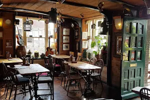 The Snowdrop Inn, Lewes image