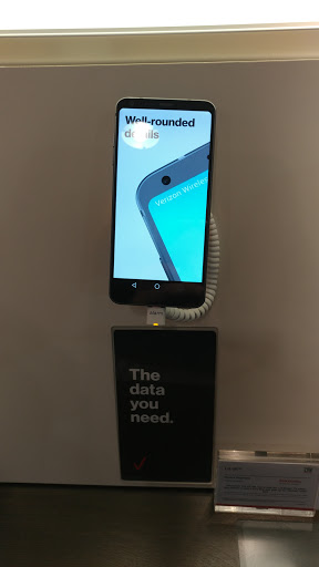 Cell Phone Store «Verizon», reviews and photos, 1002 Fleet St, Baltimore, MD 21202, USA